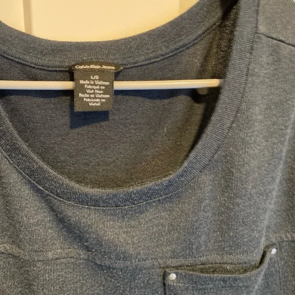 Navy blue 3/4 sleeve top - Picture 2 of 3